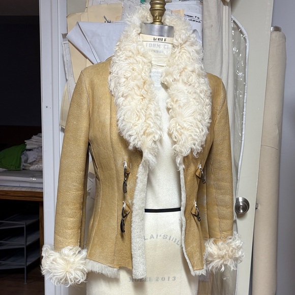 Shearling Trim Tan Jacket - Picture 6 of 13